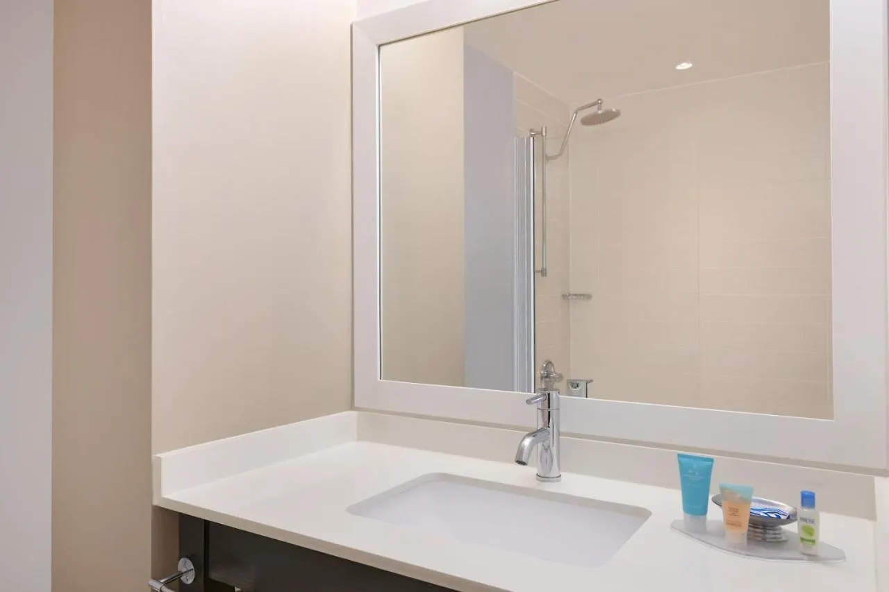 Hotel Courtyard By Marriott New York Jfk Airport
