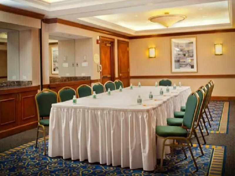 Hotel Courtyard By Marriott New York Jfk Airport