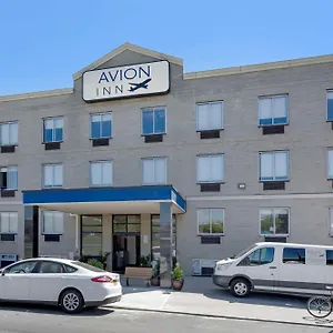 Avion Near Lga Airport, Ascend Collection Nueva York