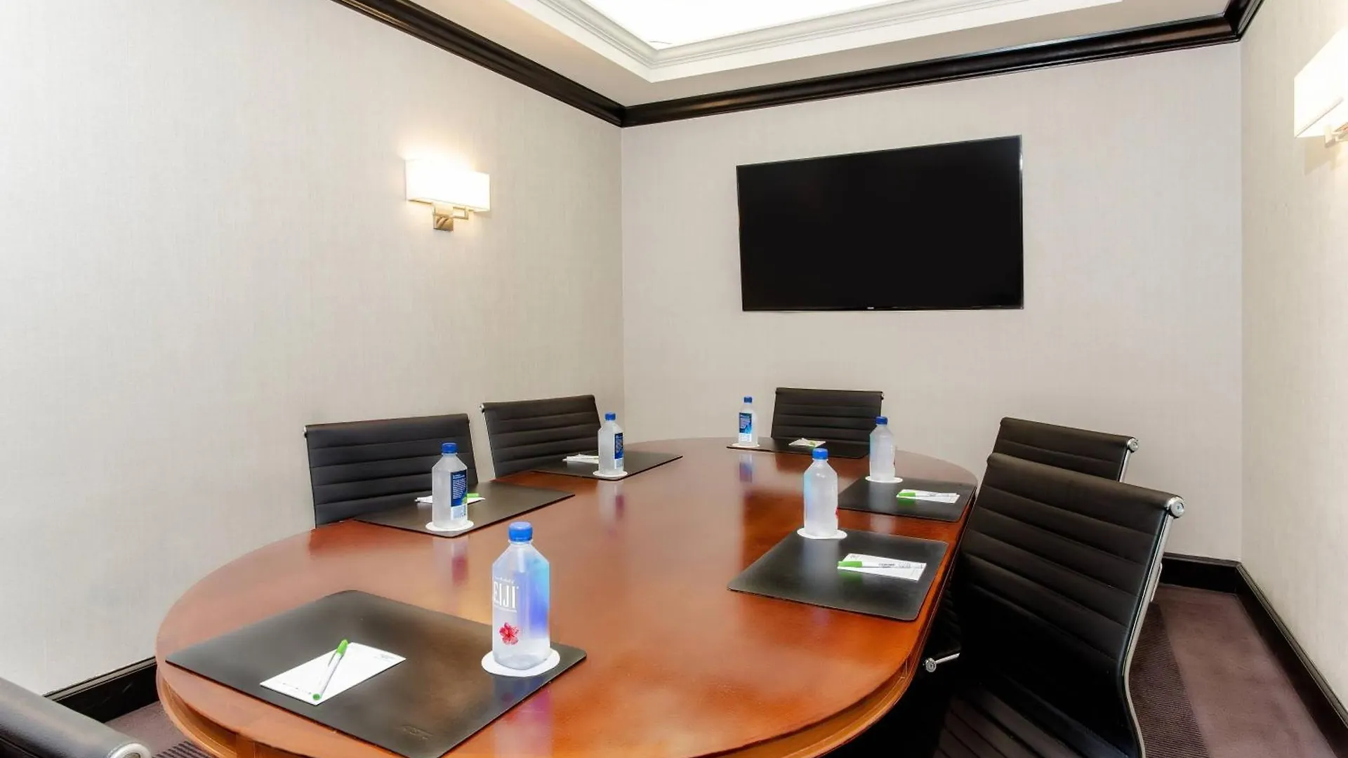 Courtyard By Marriott New York Jfk Airport Hotel
