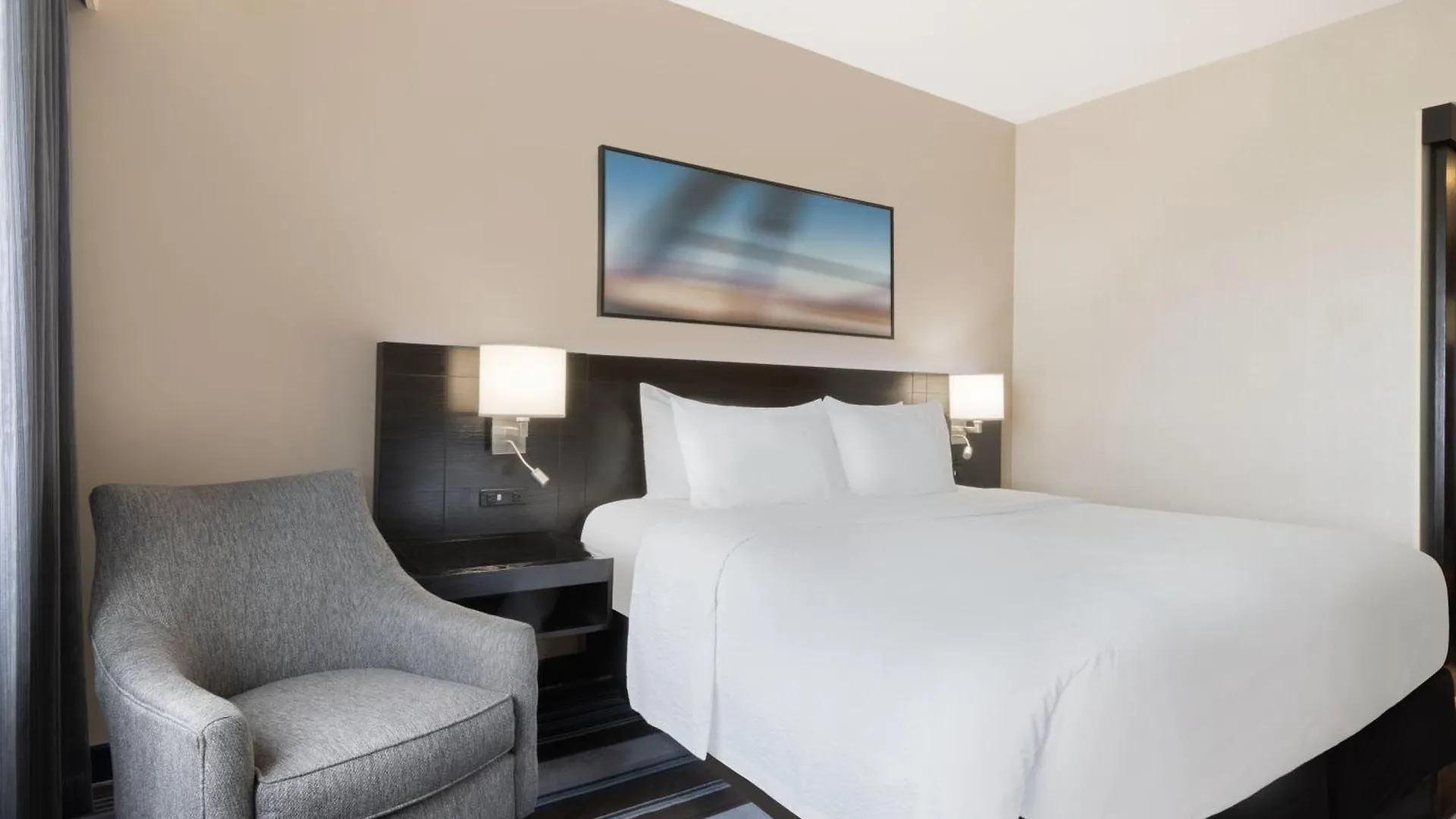 Courtyard By Marriott New York Jfk Airport Hotel