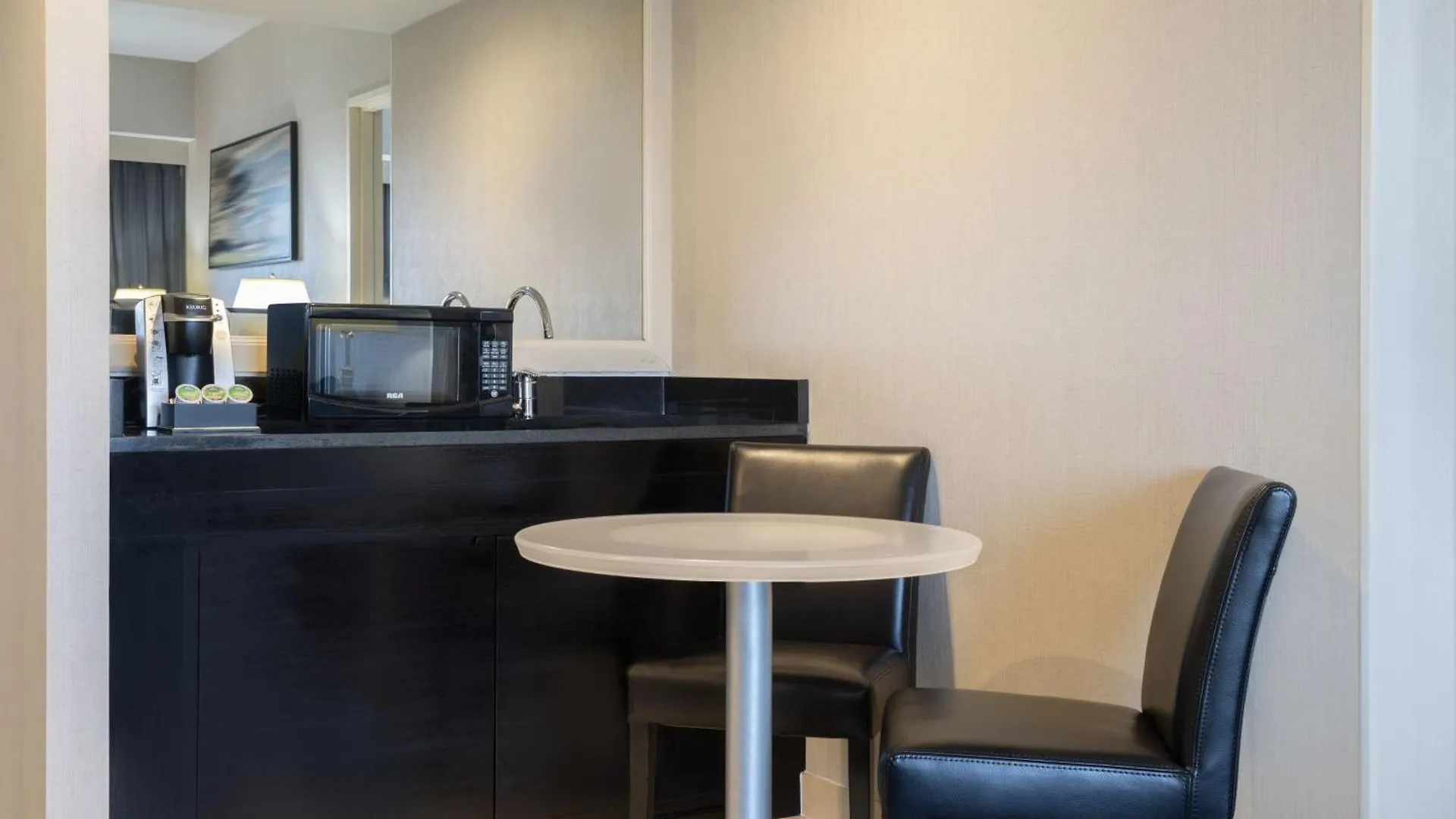Courtyard By Marriott New York Jfk Airport Hotel 3*,