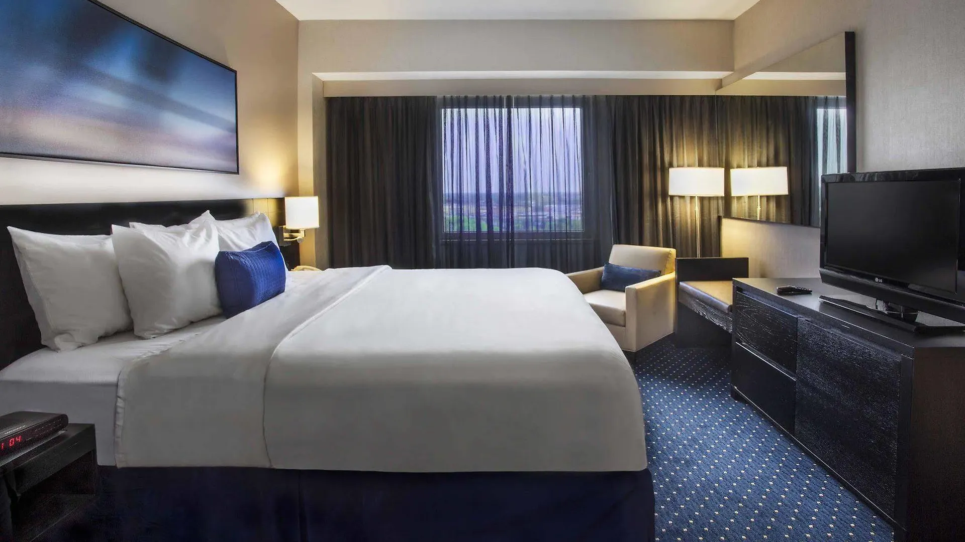 Courtyard By Marriott New York Jfk Airport Hotel